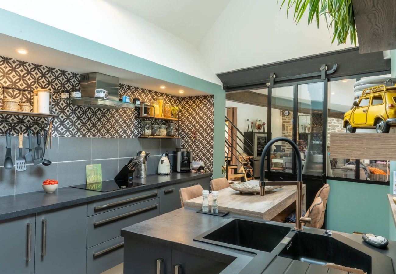 Villa in Guissény - Villa Ty Amor– Großem Garten und Whirlpool für 9