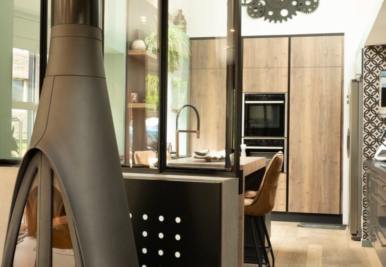 Villa in Guissény - Villa Ty Amor– Großem Garten und Whirlpool für 9