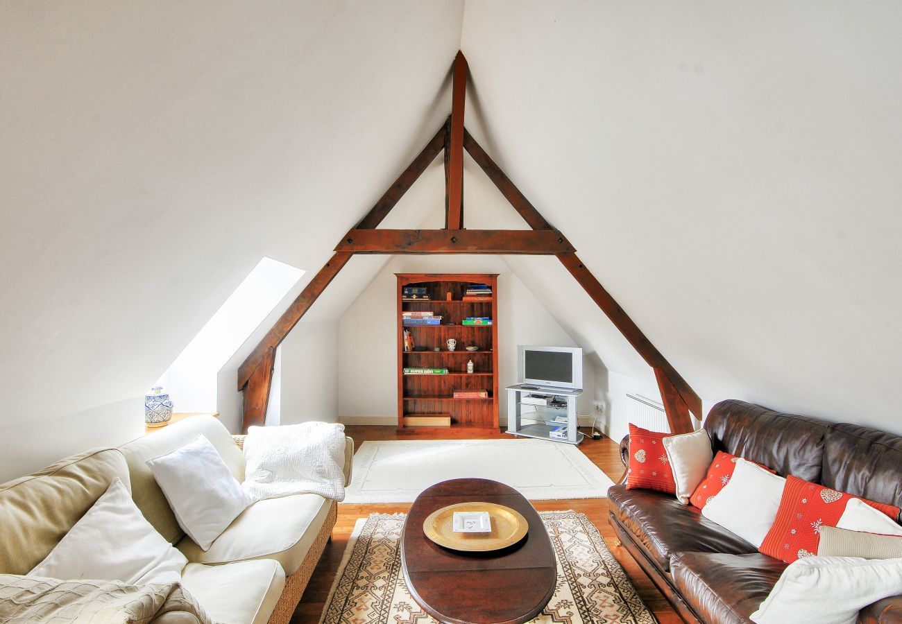 Ferienhaus in Saint-Léon-sur-Vézère - Steinhaus am Fuße der Vézère, für 6 Personen