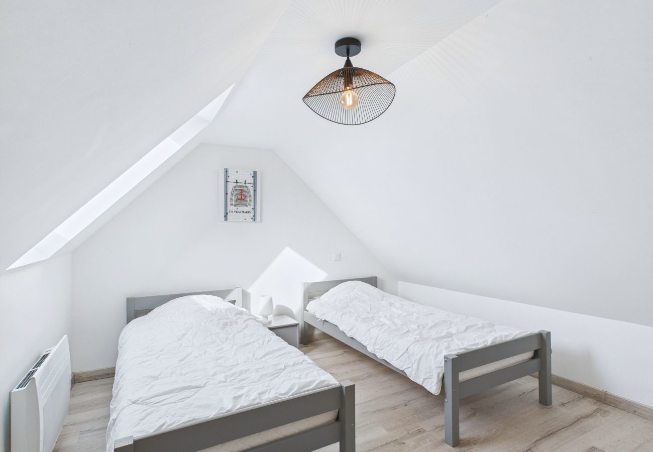 Ferienhaus in Plouguerneau - Landhaus mit großem Garten für 8 Personen