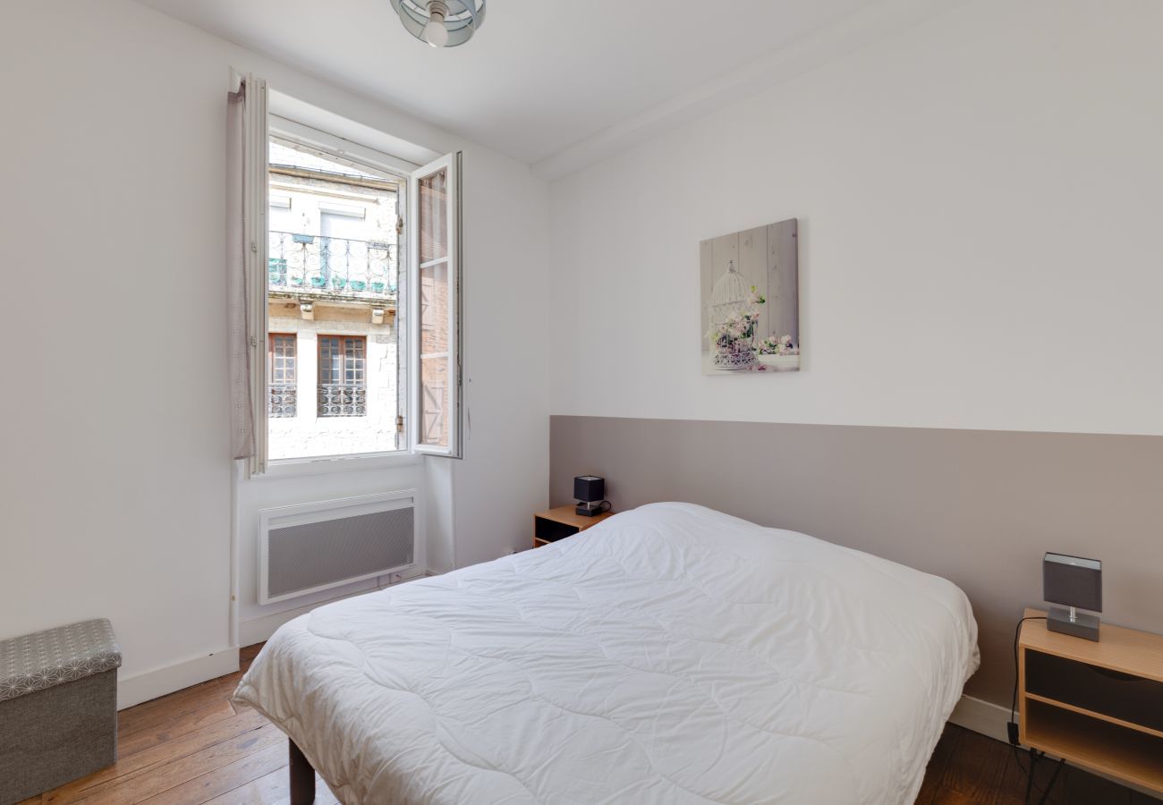 Ferienhaus in Montignac - Modernes Steinhaus mit Terrasse für 6 Personen