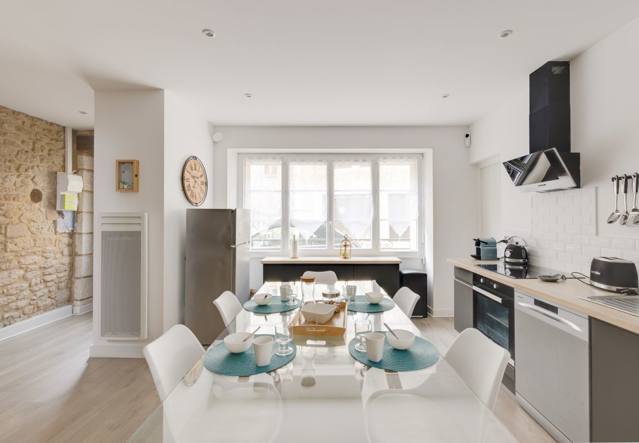 Ferienhaus in Montignac - Modernes Steinhaus mit Terrasse für 6 Personen