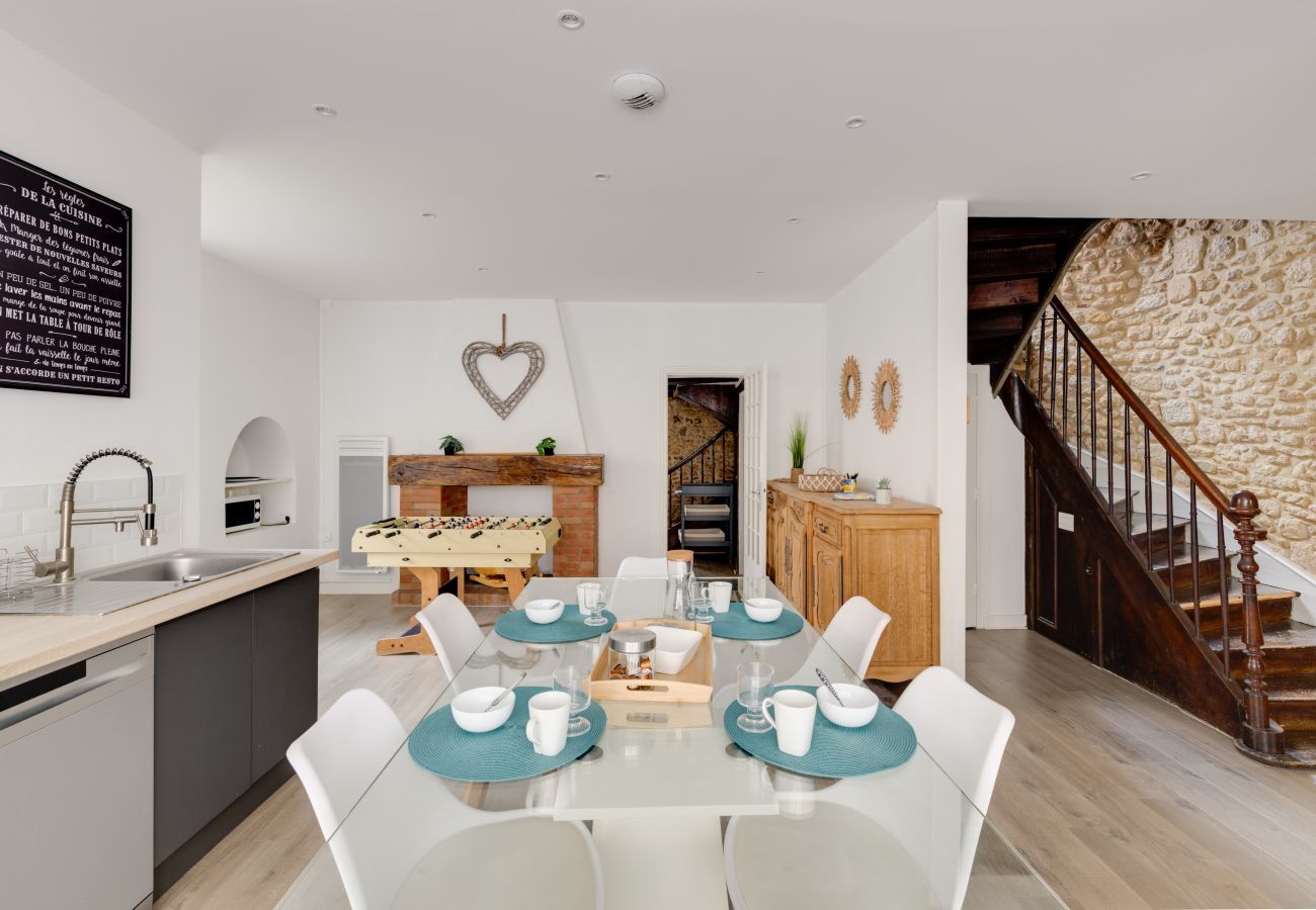 Ferienhaus in Montignac - Modernes Steinhaus mit Terrasse für 6 Personen