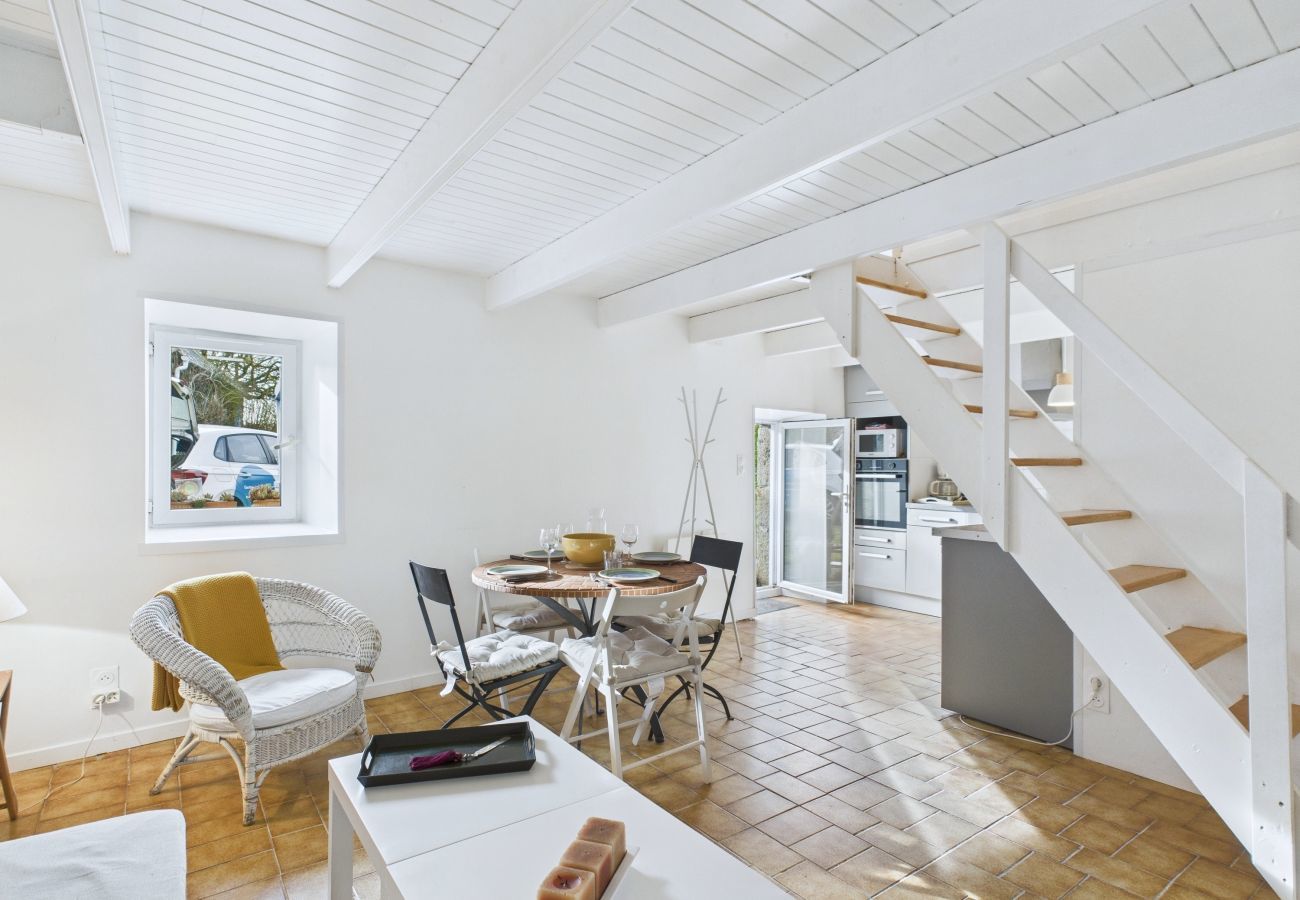 Ferienhaus in Plouguerneau - Steinhaus mit großem Garten für 4 Personen