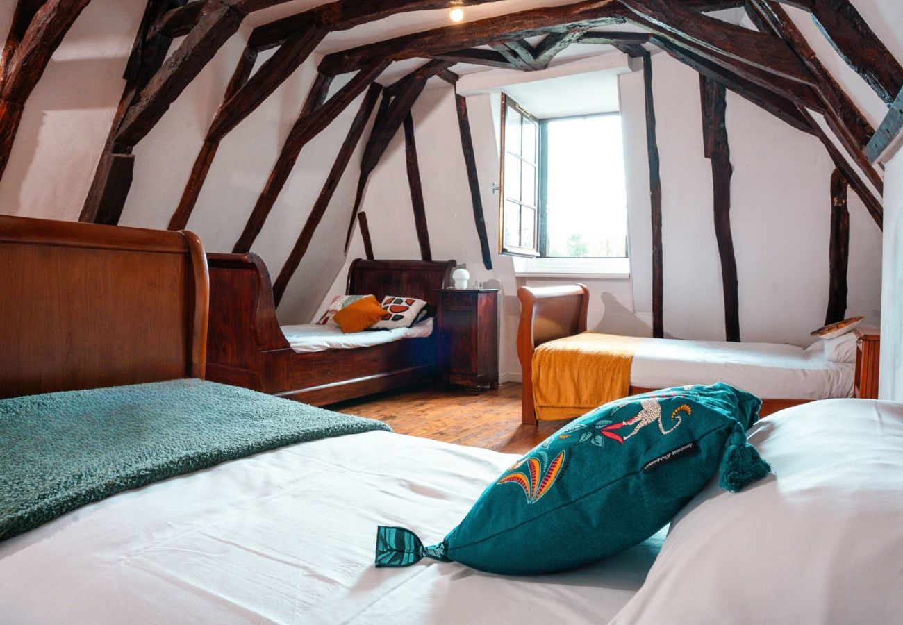 Ferienhaus in Thonac - Villa „Le Roc“ für 11, Garten und Swimmingpool