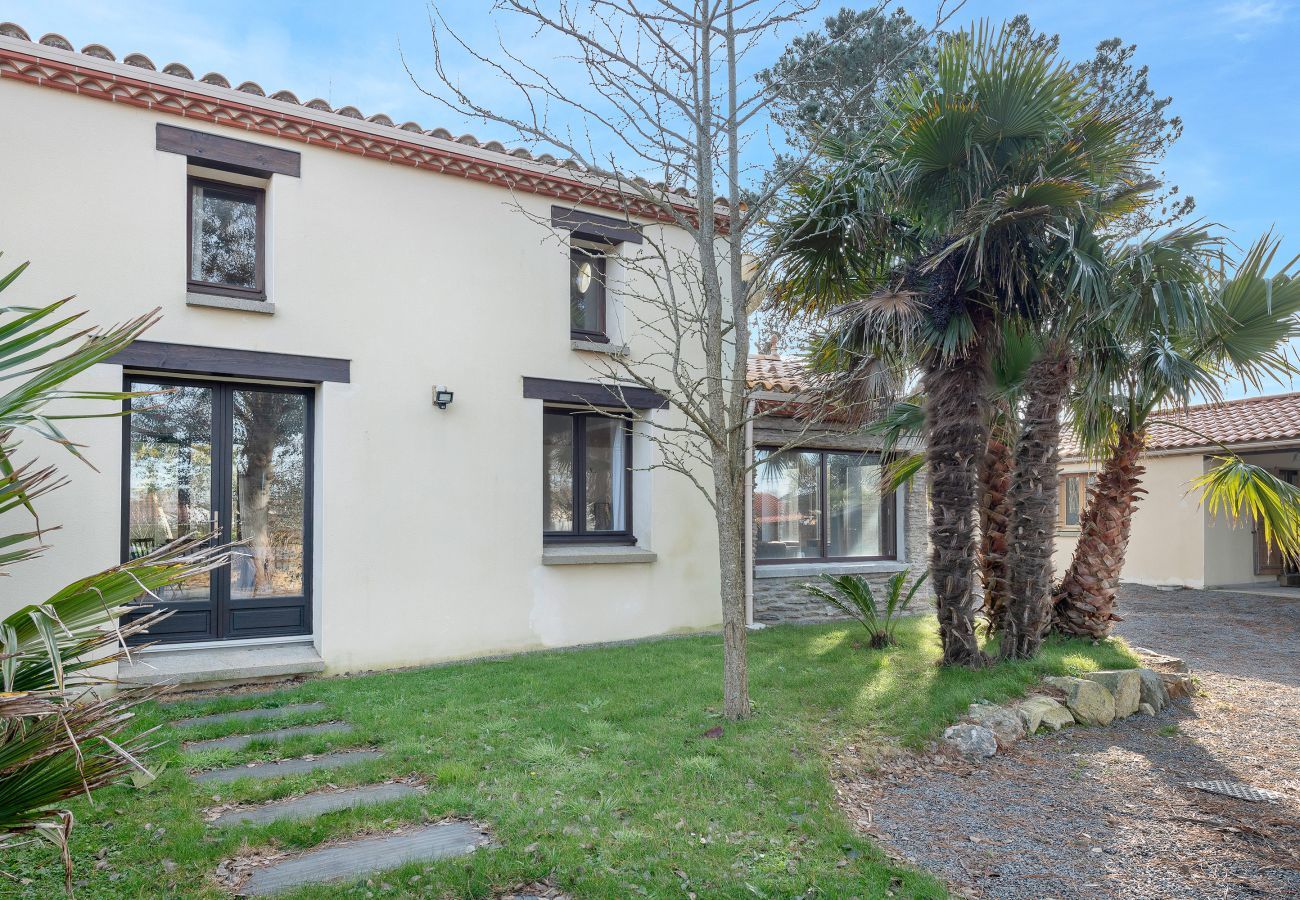 Ferienhaus in La Plaine-sur-Mer - Haus mit Anbau für 11, 800 m vom Meer entfernt