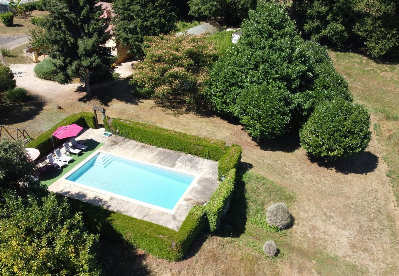 Ferienhaus in Saint-Crépin-et-Carlucet - Landhaus für 6 Personen mit Pool und Garten