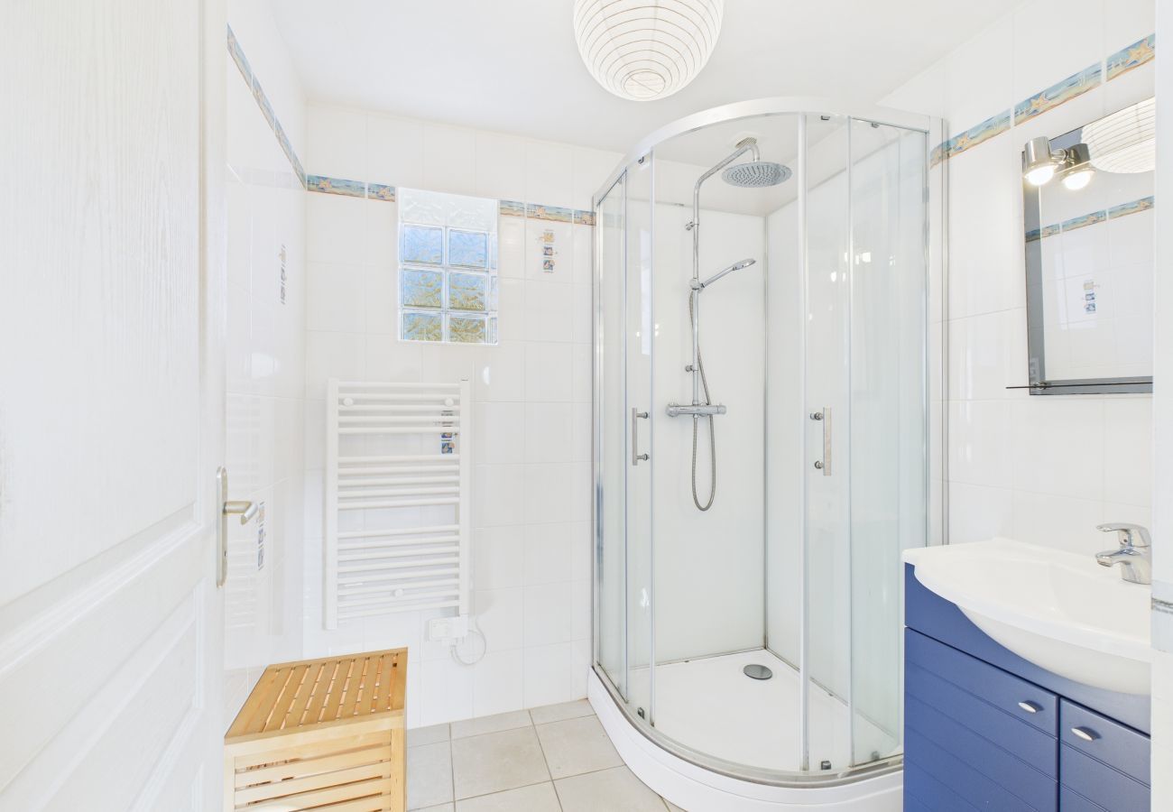 Ferienhaus in Pléneuf-Val-André - Haus für 6 am Meer – Garten und Swimmingpool