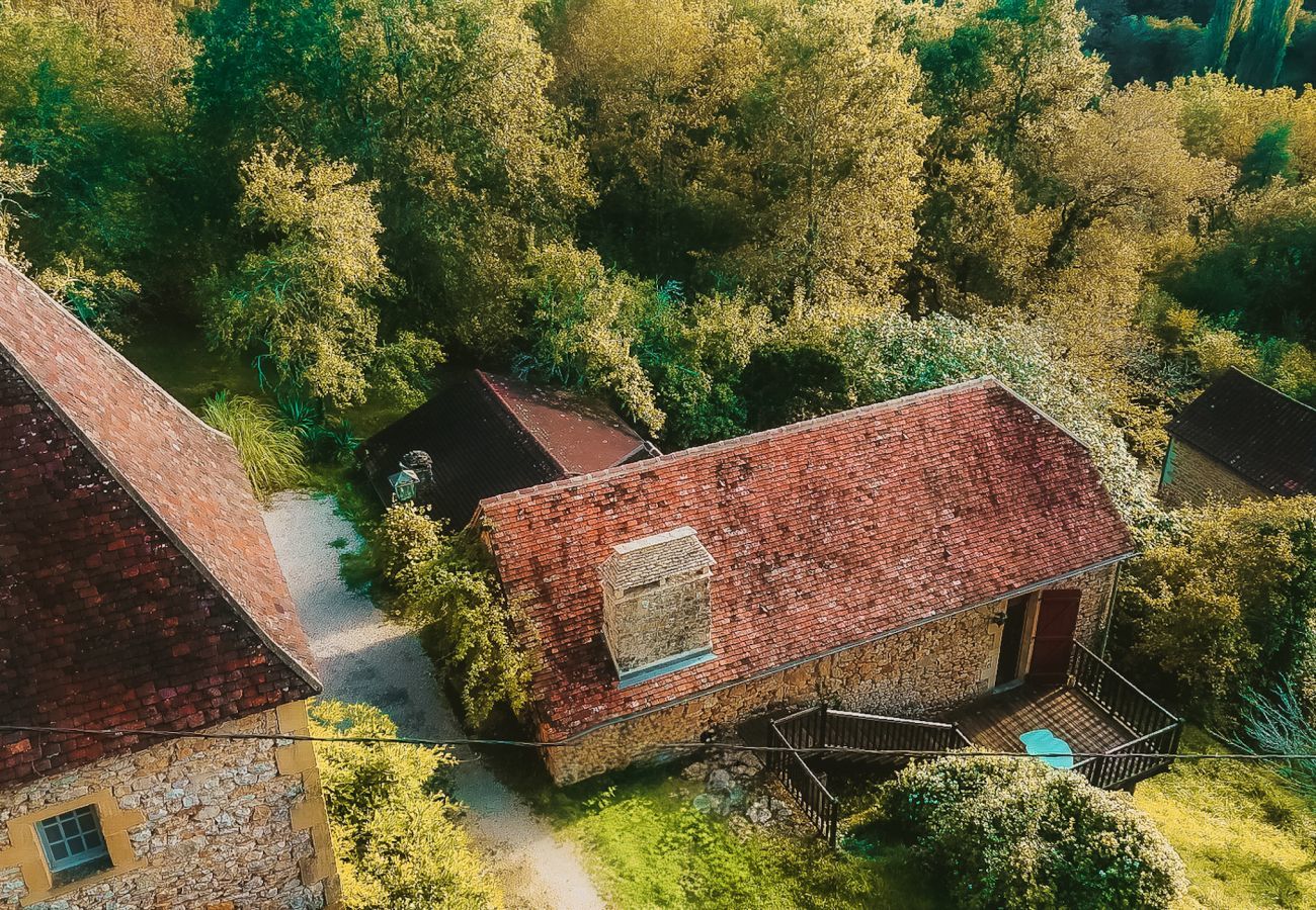Ferienhaus in Saint-Léon-sur-Vézère - Wunderschönes Haus mit beheiztem Pool für 6