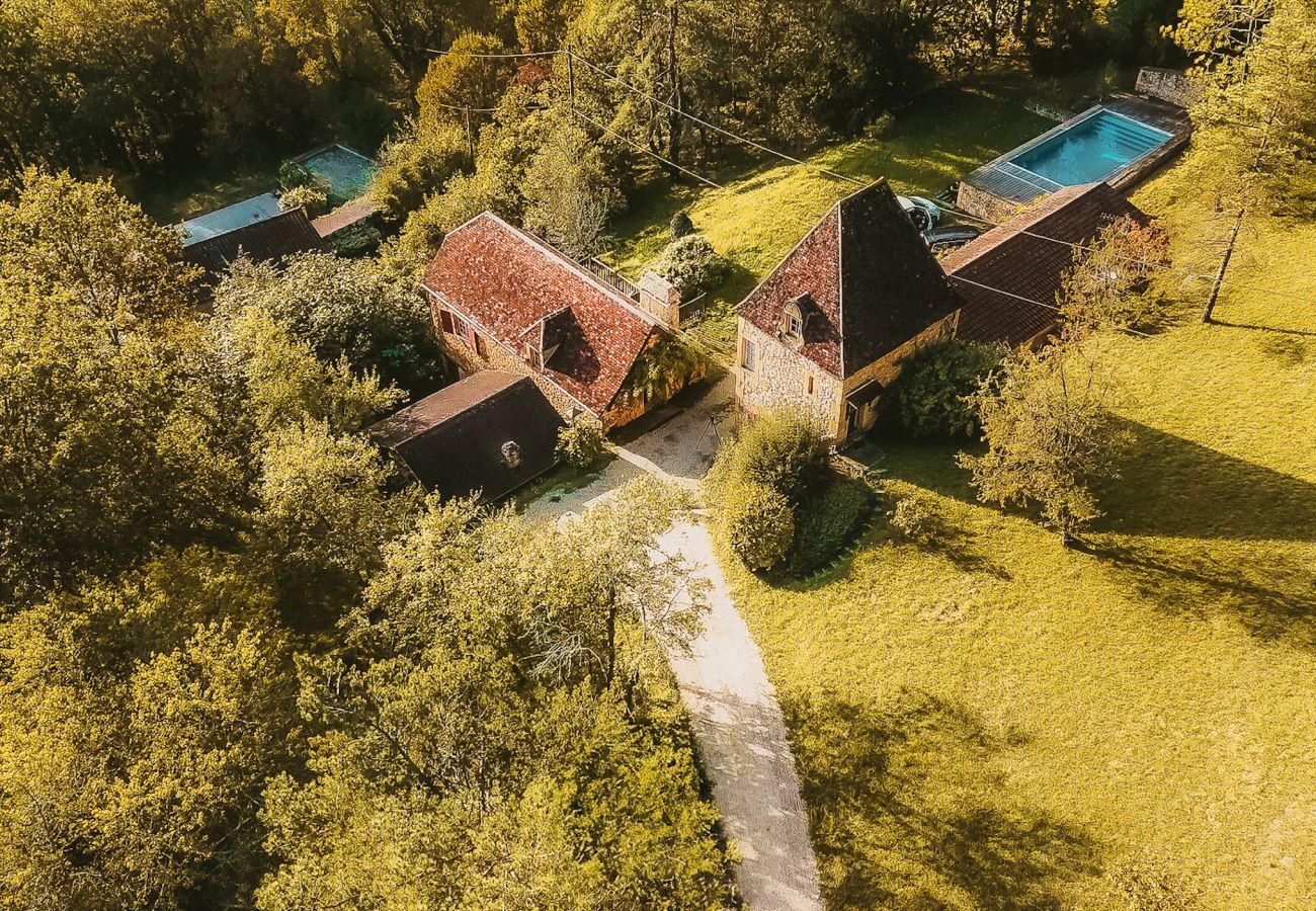 Ferienhaus in Saint-Léon-sur-Vézère - Wunderschönes Haus mit beheiztem Pool für 6