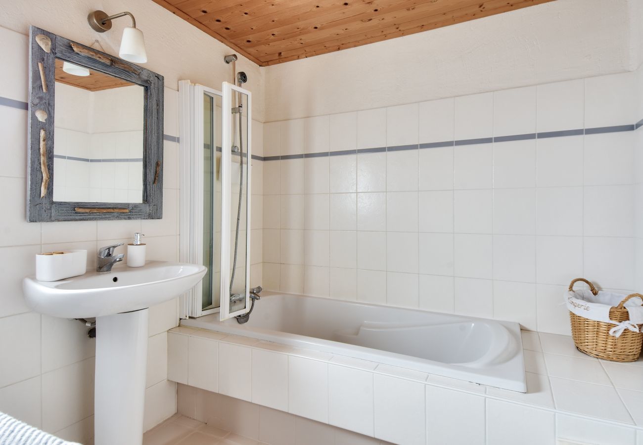 Ferienhaus in La Guérinière - Haus für 8 - 100 m vom Strand entfernt - Garten