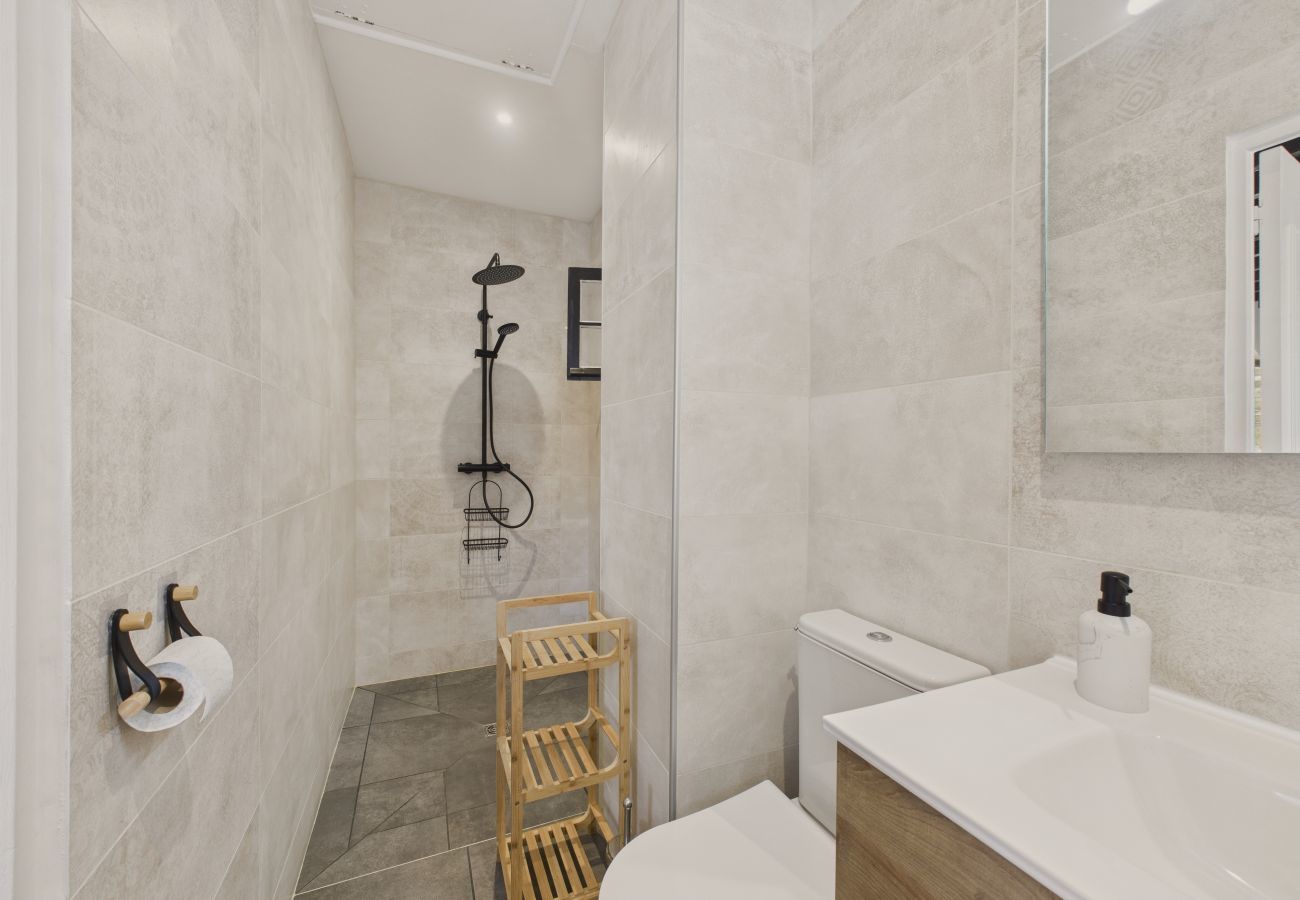 Ferienhaus in Mauzens-et-Miremont - Schönes Haus mit Jacuzzi für 8 Personen