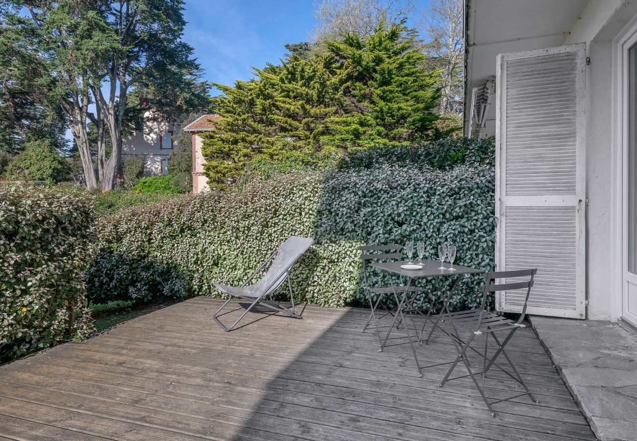 Ferienwohnung in Pornic - 20 m vom Meer - Terrasse - Appart. für 6 Pers.