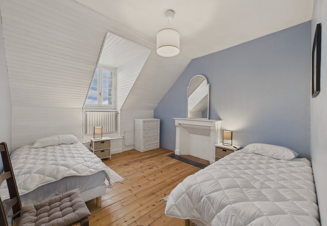 Ferienhaus in Trévou-Tréguignec -  Tolle Aussicht - Haus für 6 - 650 m Strand 