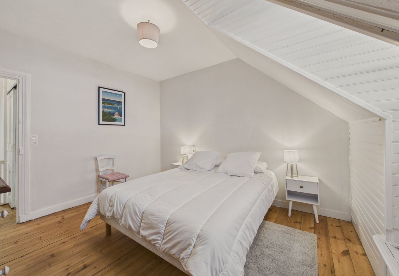 Ferienhaus in Trévou-Tréguignec -  Tolle Aussicht - Haus für 6 - 650 m Strand 