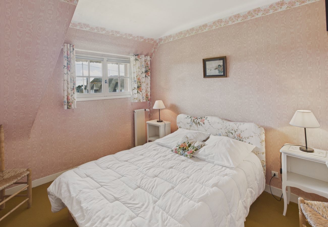 Ferienhaus in Le Guilvinec - La Frégate – Für 4 in einem Reetgedecktes Haus 