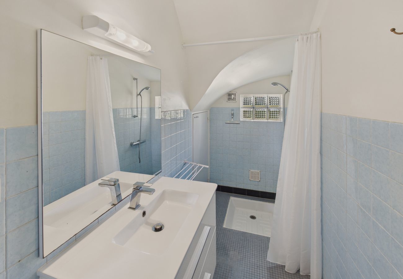 Ferienhaus in Le Guilvinec - La Frégate – Für 4 in einem Reetgedecktes Haus 