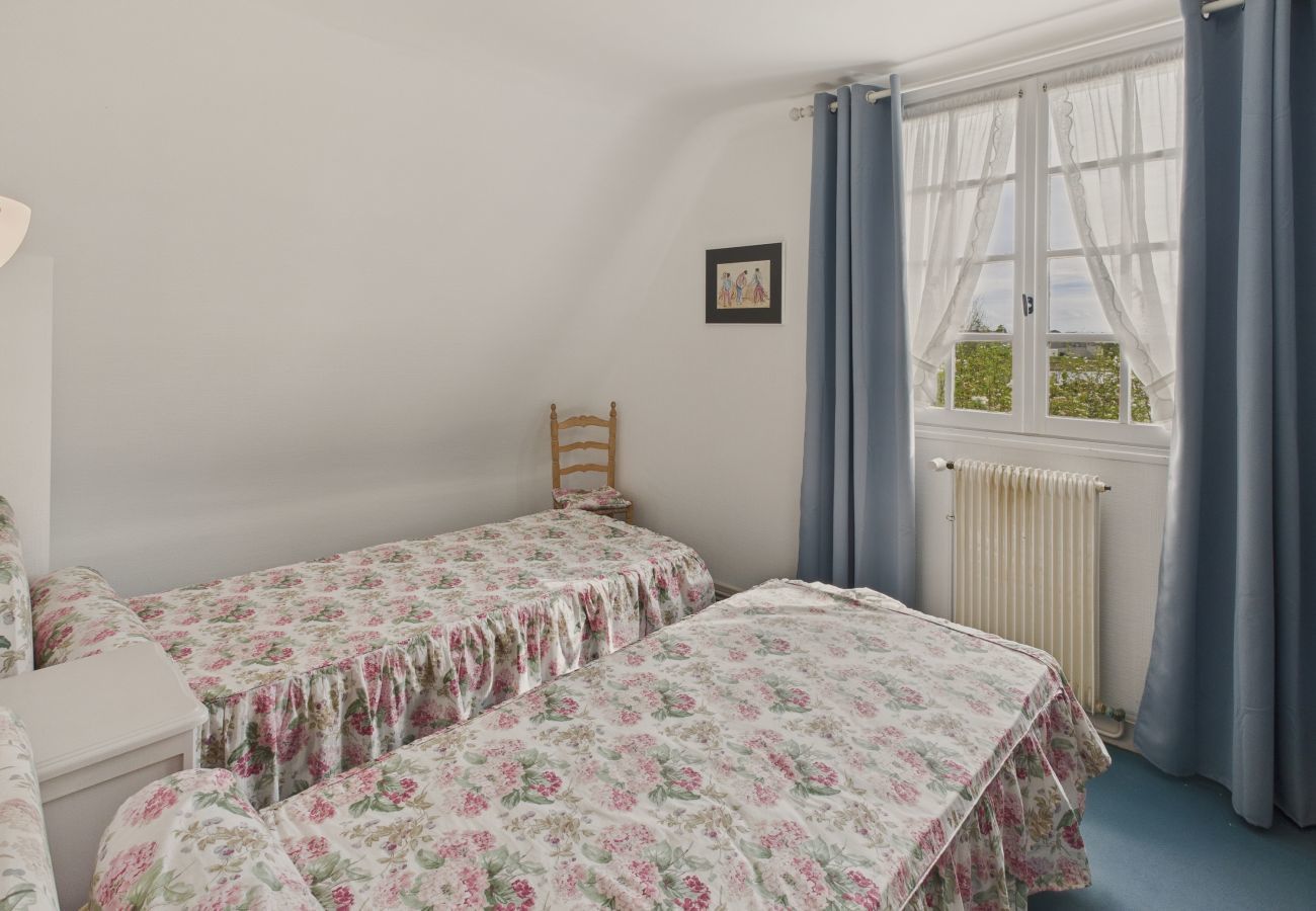 Ferienhaus in Le Guilvinec - La Caravelle – Für 3 in einem Reetgedecktes Haus 