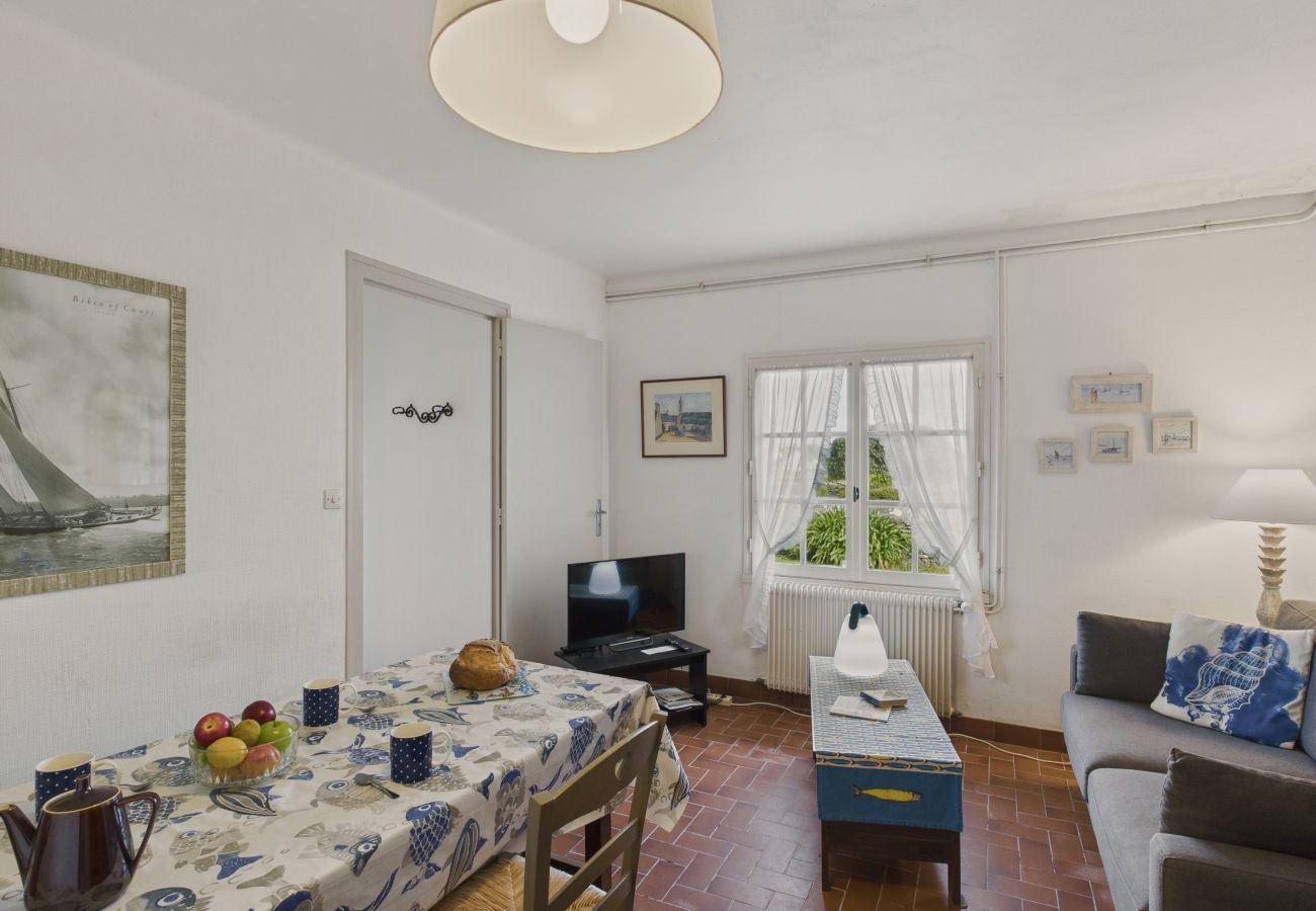 Ferienhaus in Le Guilvinec - La Caravelle – Für 3 in einem Reetgedecktes Haus 