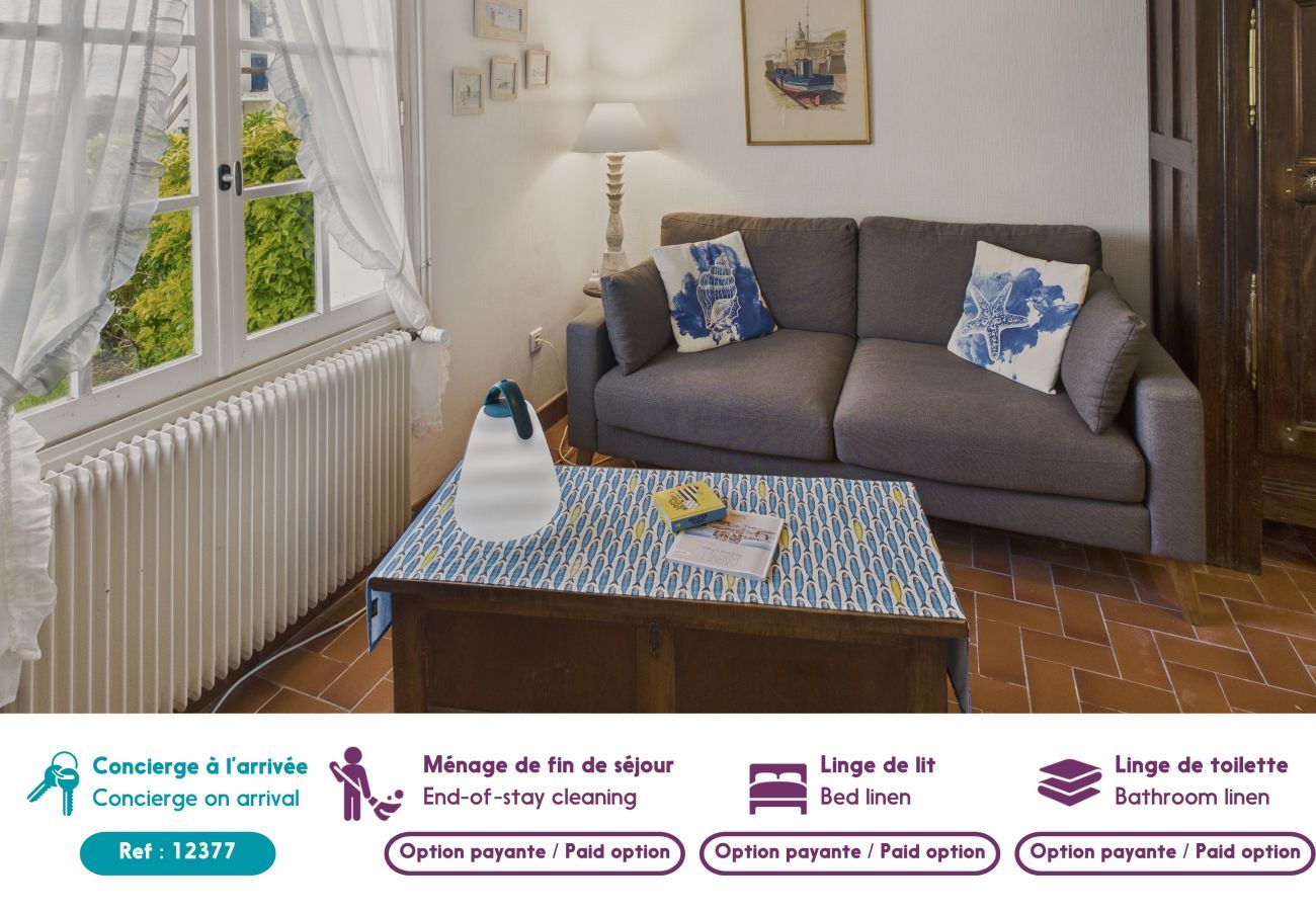 Ferienhaus in Le Guilvinec - La Caravelle – Für 3 in einem Reetgedecktes Haus 