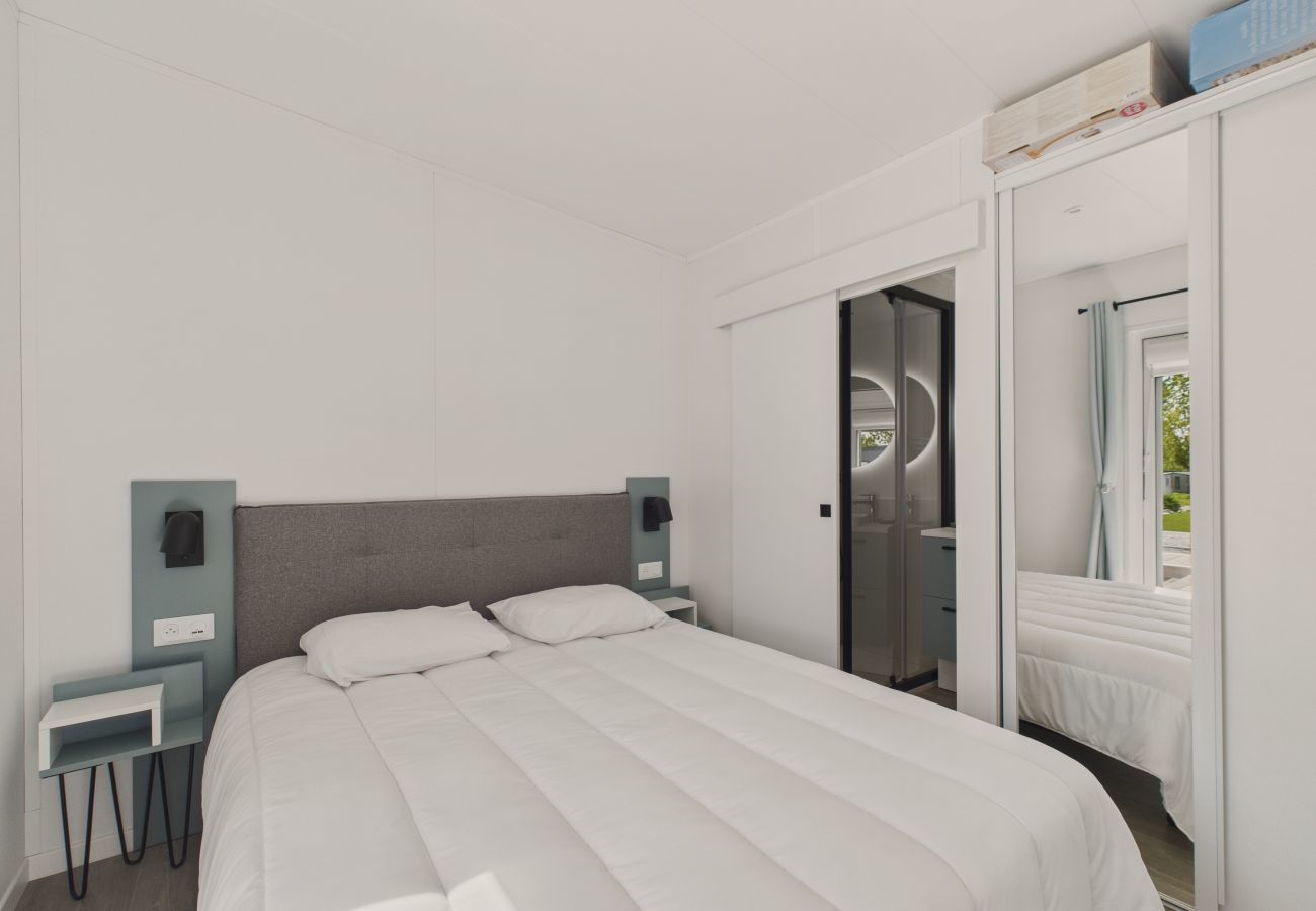 Chalet in Saint-Gilles-Croix-de-Vie - Chalet für 6 mit ganzjährig beheiztem Pool