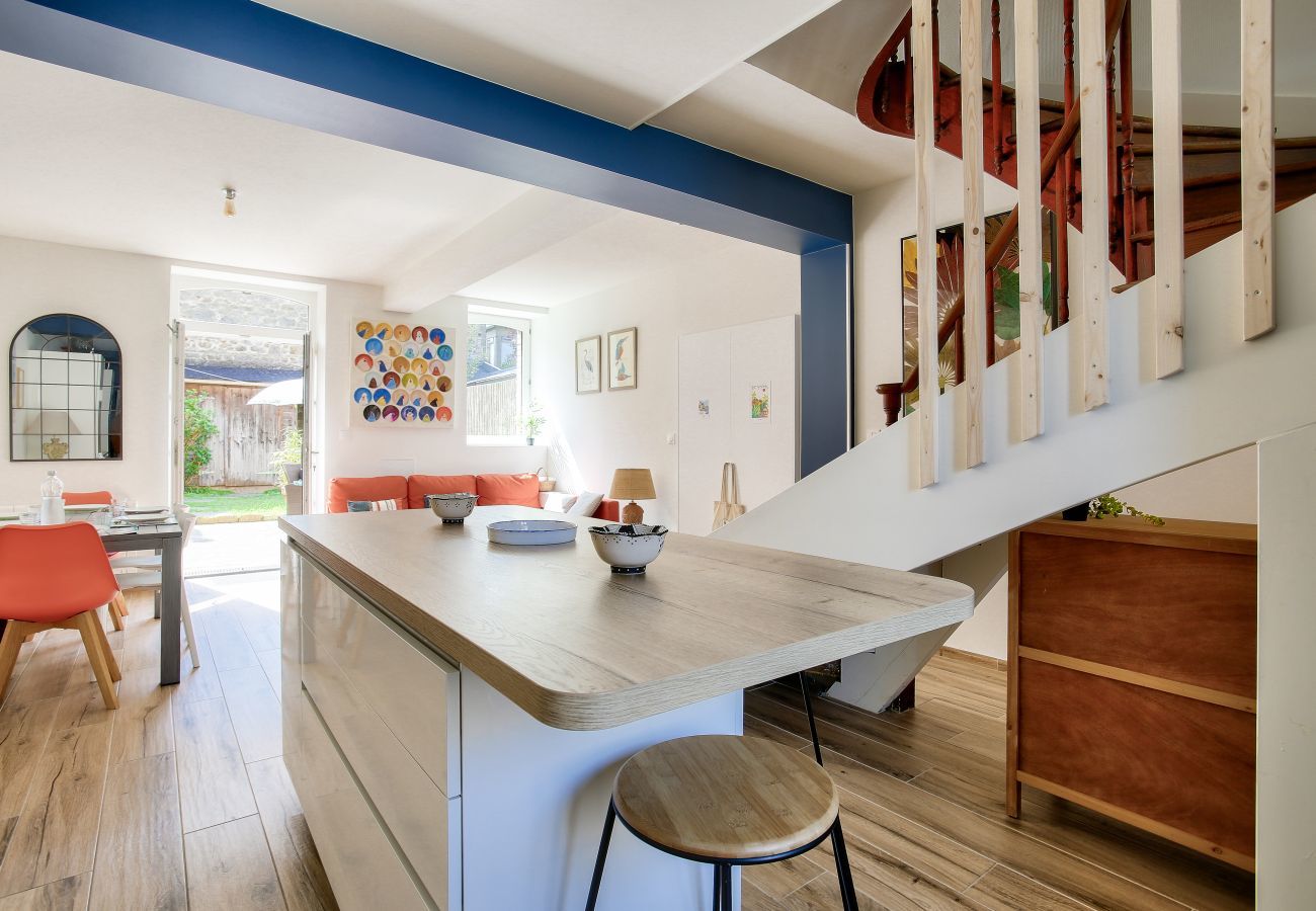 Ferienhaus in Dinard - 250 m zum Prieuré-Strand – Garten – Haus für 6