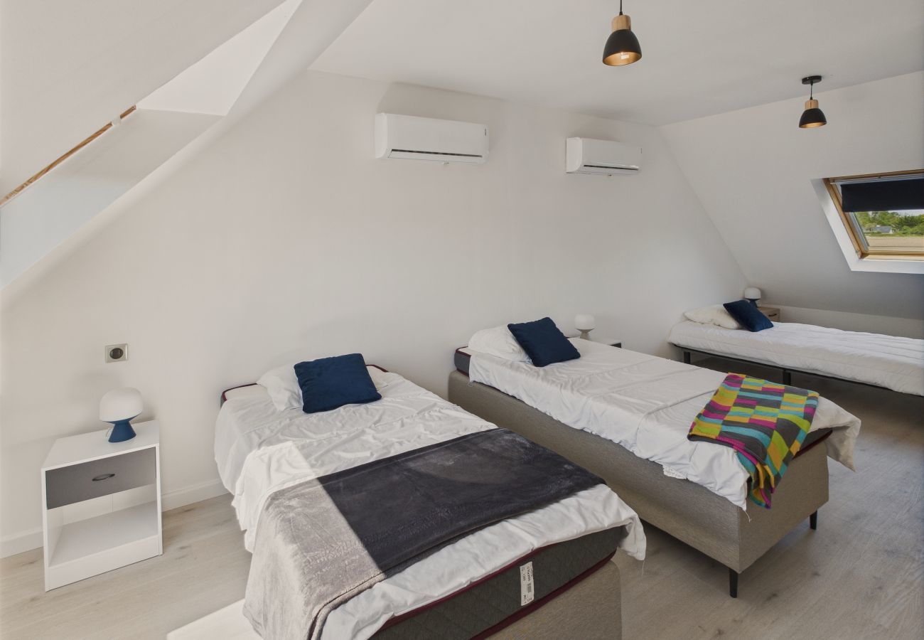 Ferienhaus in Penmarch - Pool, Whirlpool und große Terrasse für 7 