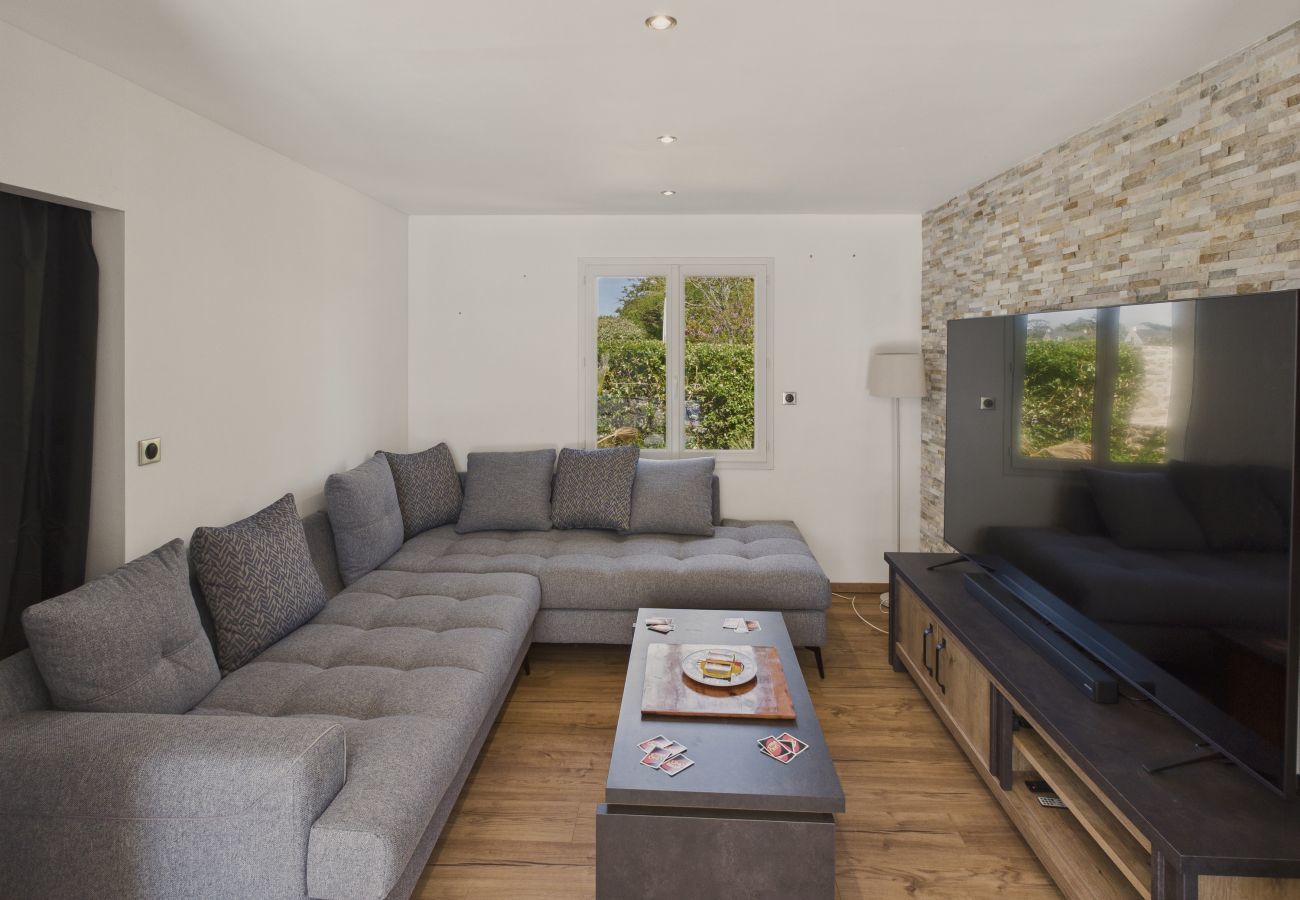 Ferienhaus in Penmarch - Pool, Whirlpool und große Terrasse für 7 