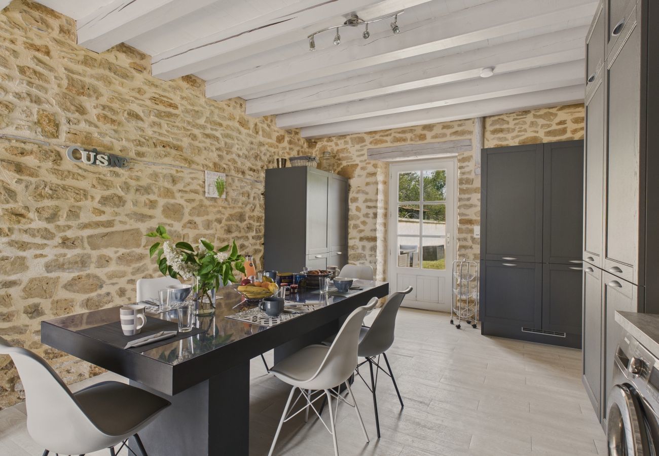 Ferienhaus in Saint-Julien-de-Lampon - Schönes Haus für 6 – Pool – Dordogne