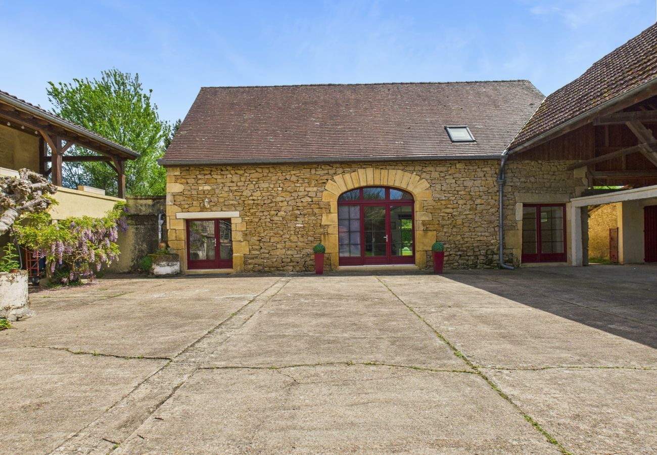 Ferienhaus in Saint-Julien-de-Lampon - Schönes Haus für 6 – Pool – Dordogne