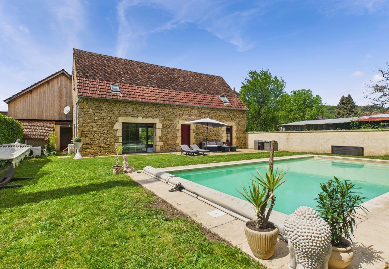 Ferienhaus in Saint-Julien-de-Lampon - Schönes Haus für 6 – Pool – Dordogne