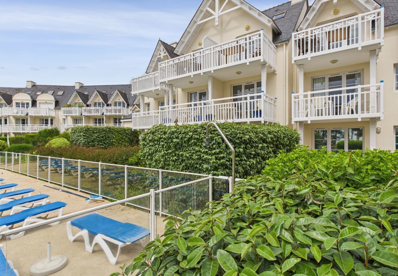 Ferienwohnung in Fouesnant - Balkon mit Meer- und Poolblick für 4 Personen