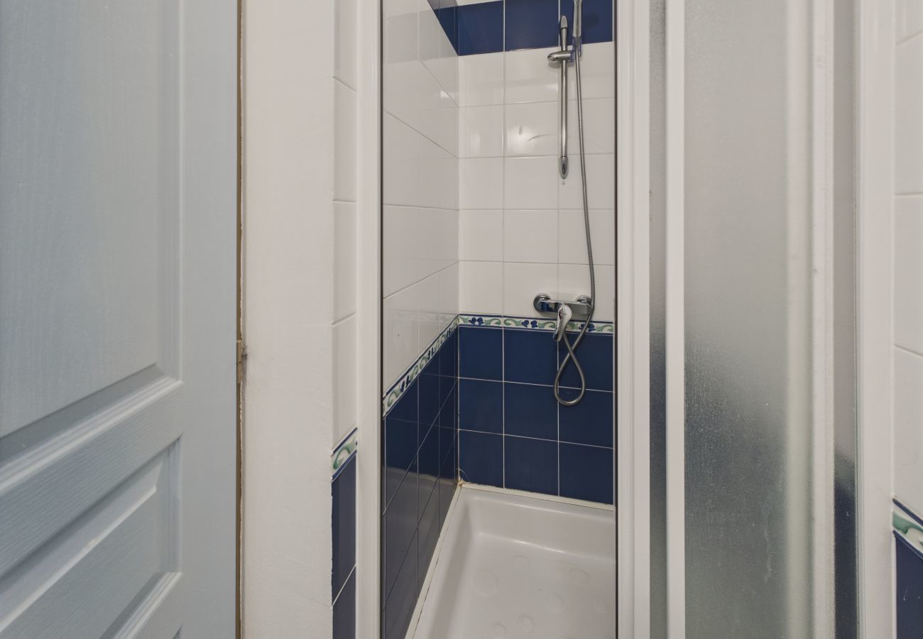 Ferienwohnung in Fouesnant - Balkon mit Meer- und Poolblick für 4 Personen