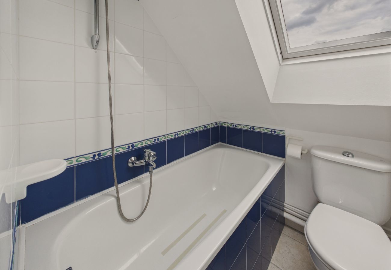 Ferienwohnung in Fouesnant - Balkon mit Meer- und Poolblick für 4 Personen