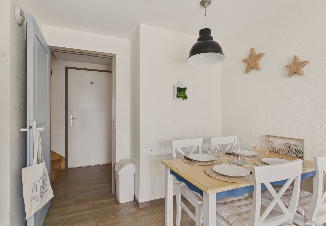 Ferienwohnung in Fouesnant - Balkon mit Meer- und Poolblick für 4 Personen