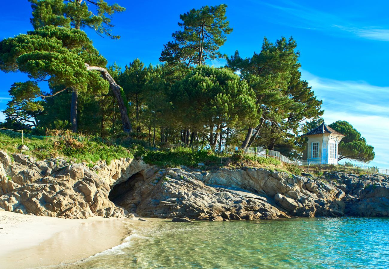 Ferienwohnung in Fouesnant - Balkon mit Meer- und Poolblick für 4 Personen