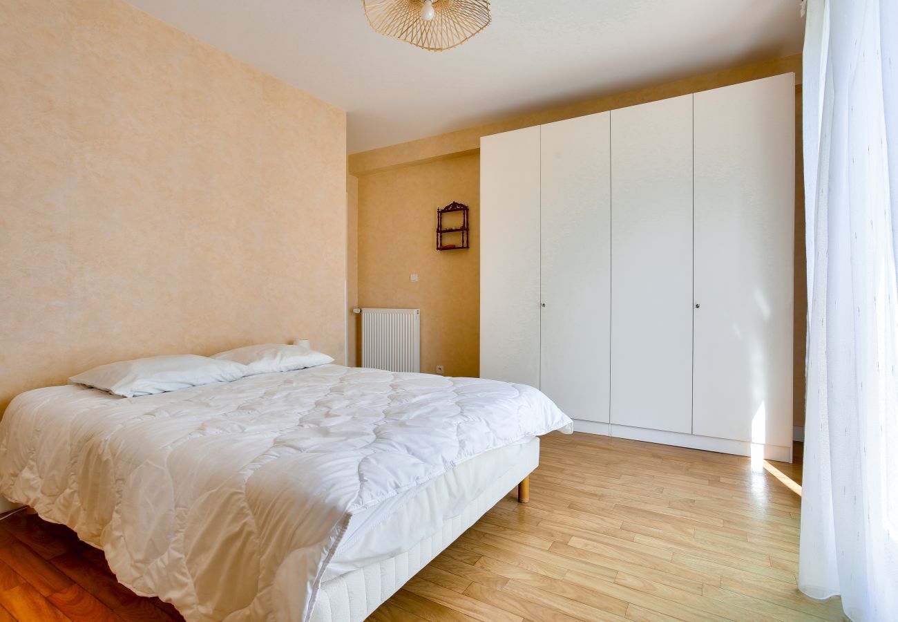 Ferienhaus in Pleurtuit - Geräumiges Haus für 4 mit Garten und Terrasse