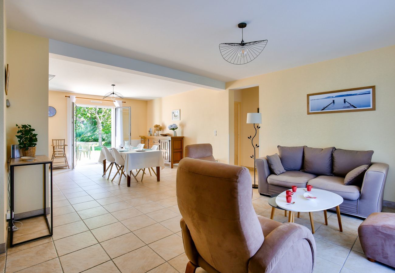 Ferienhaus in Pleurtuit - Geräumiges Haus für 4 mit Garten und Terrasse