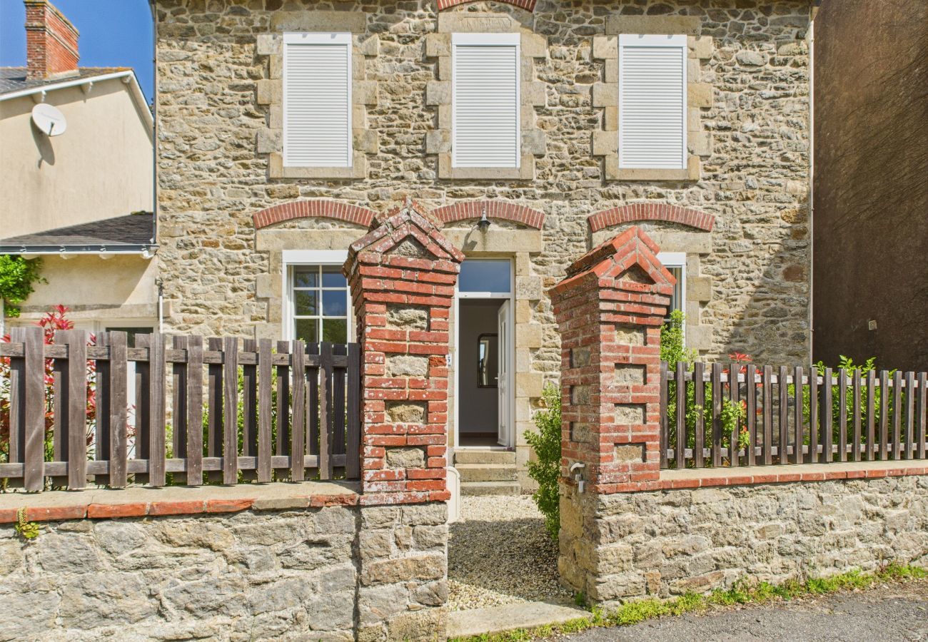 Ferienhaus in Le Croisic - Meerblick - 50 m vom Hafen - Haus für 6 - Garten
