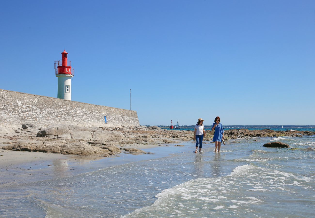 Ferienhaus in Loctudy - Haus direkt am Meer für 6 Personen in Larvor