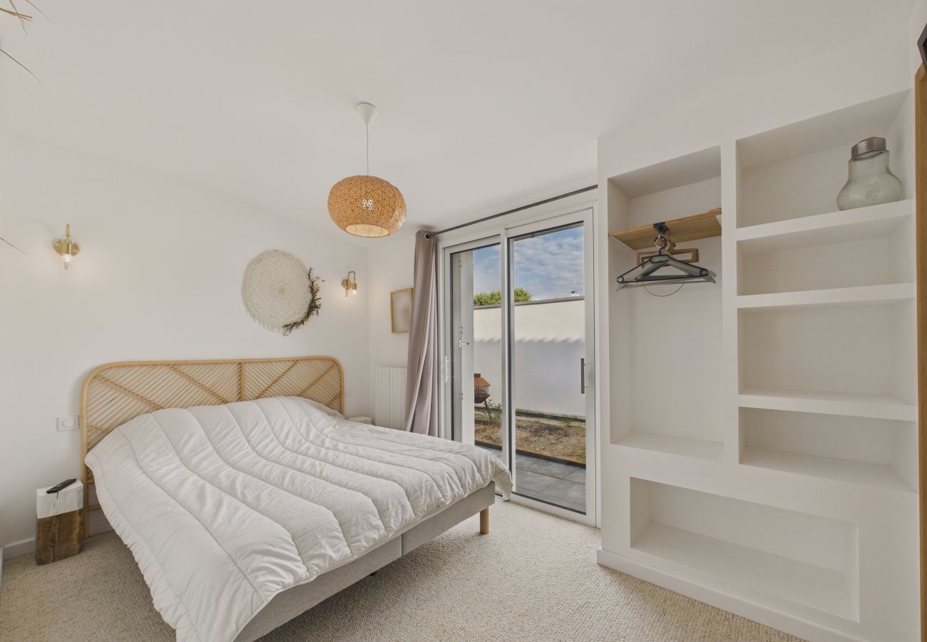 Ferienhaus in Les Sables-d´Olonne - Komplett renoviertes Haus für 10 – Terrasse