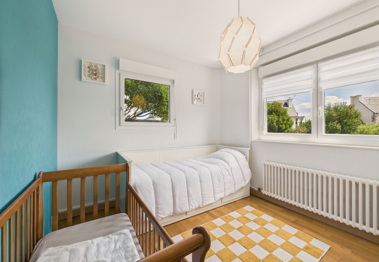 Ferienhaus in Pléneuf-Val-André - Schwimmbad, Strand 700m entfernt, Haus für 6