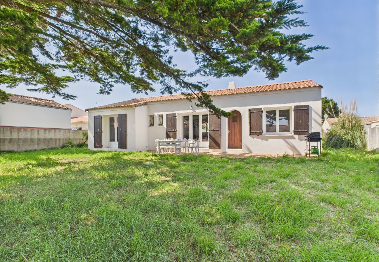 Ferienhaus in Bretignolles-sur-Mer - Garten, 800m vom Strand, Haus für 6
