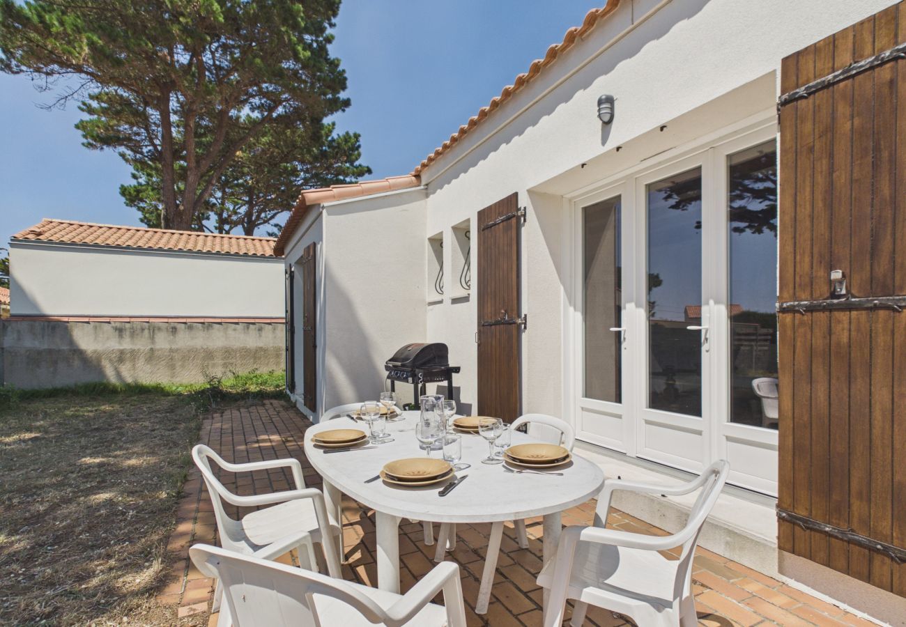Ferienhaus in Bretignolles-sur-Mer - Garten, 800m vom Strand, Haus für 6