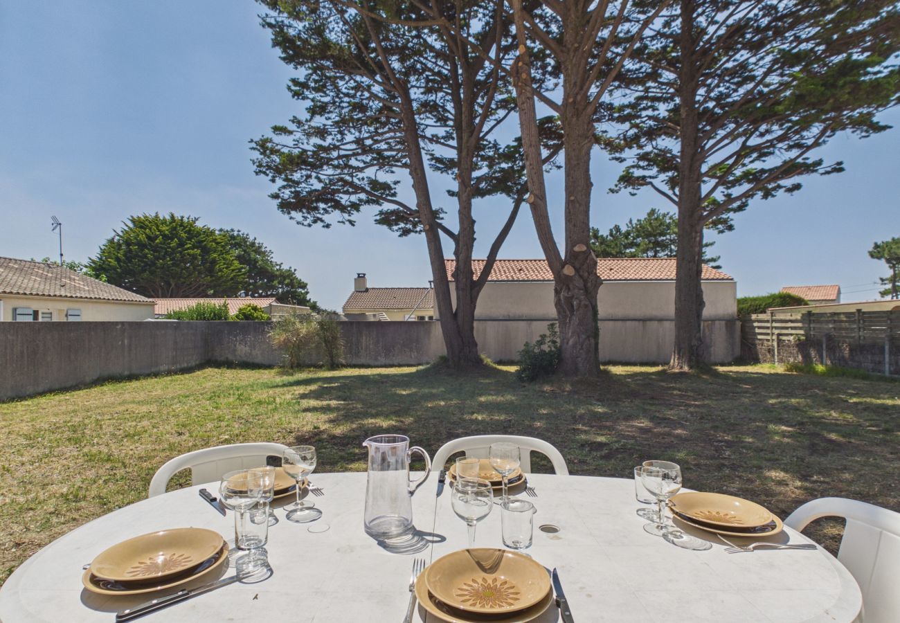 Ferienhaus in Bretignolles-sur-Mer - Garten, 800m vom Strand, Haus für 6