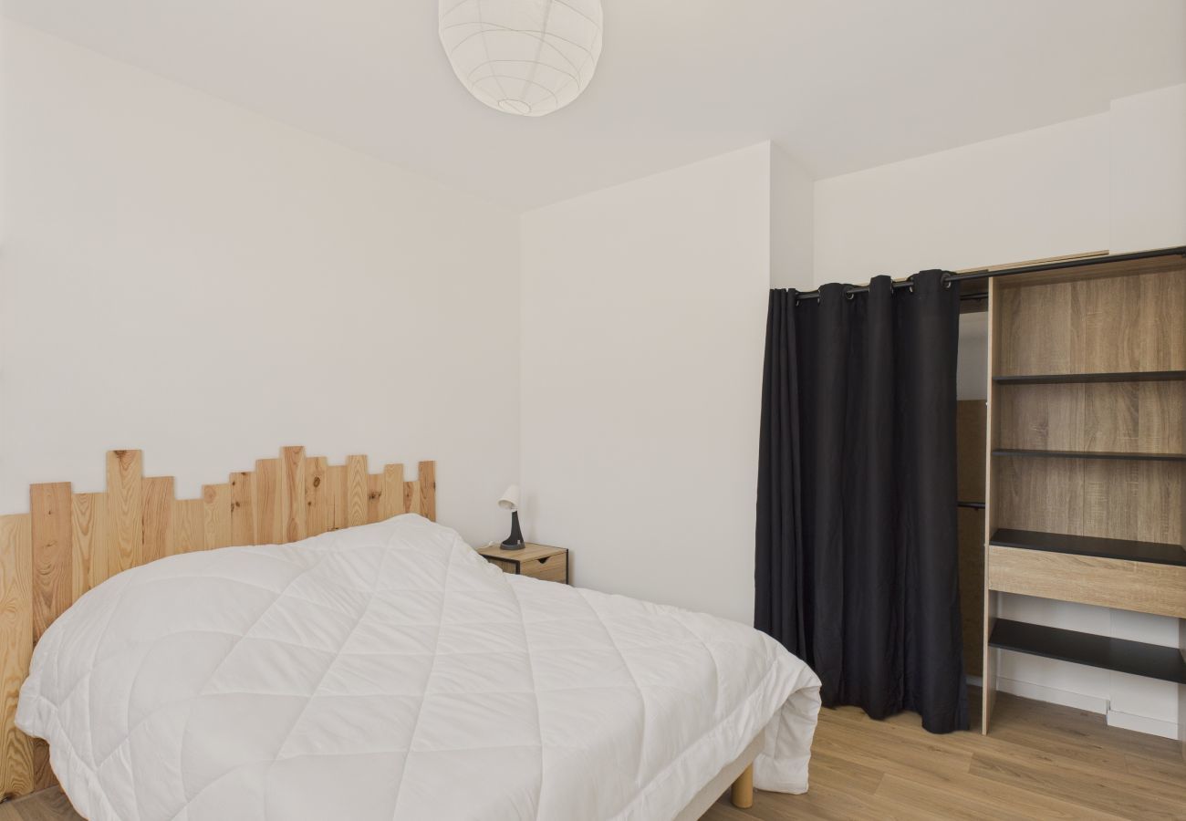Ferienhaus in Le Tour-du-Parc - Eingezäunter Garten – Ebenerdiges Haus für 4