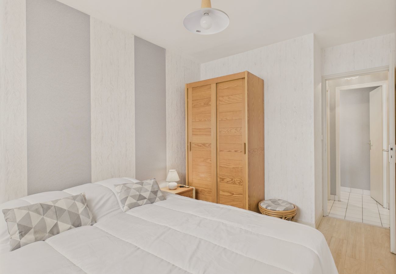 Ferienwohnung in Erquy - Meerblick – 25 m zum Strand, für 4 Pers 
