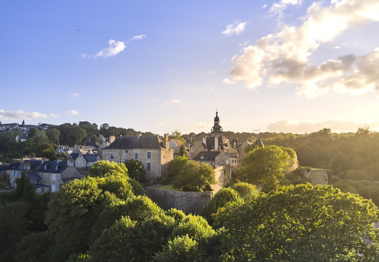 Ferienwohnung in Erquy - Meerblick – 25 m zum Strand, für 4 Pers 
