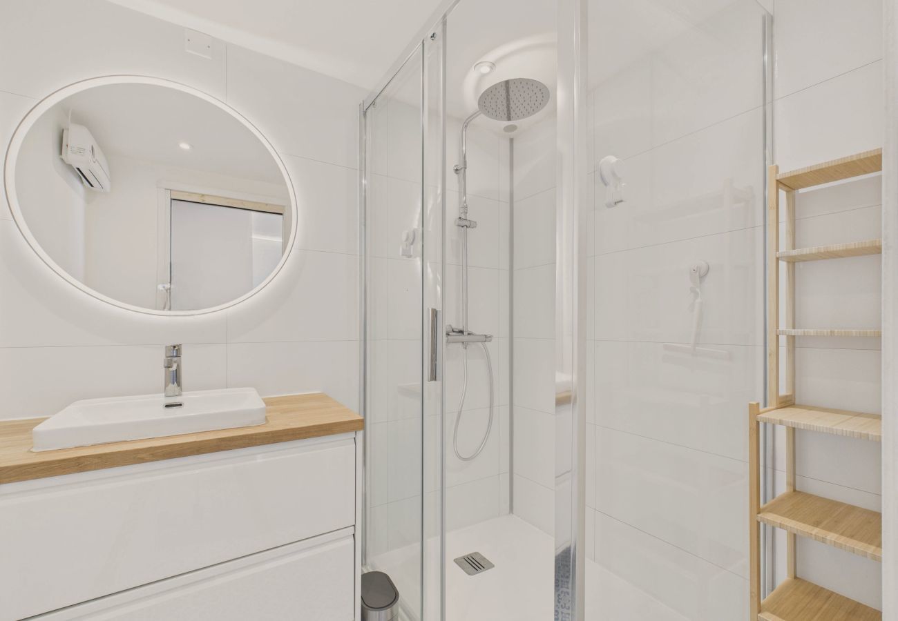 Ferienwohnung in Arzon - Apartment für 2 mit Balkon am Meer