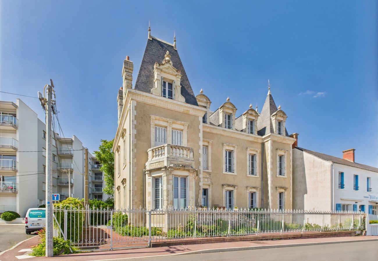 Ferienwohnung in Saint-Gilles-Croix-de-Vie - Apartment für 4 mit Meerblick